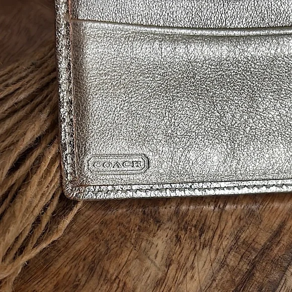 ❌❌SOLD❌❌💳💛VTG COACH Legacy Gigi Kisslock Wallet 💛💳 - Picture 7 of 14